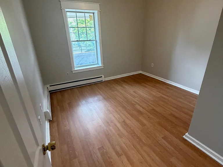 114 Ashley St #2W — Photo 6