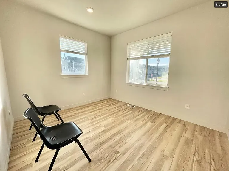 2162 Cloverleaf Way — Photo 4