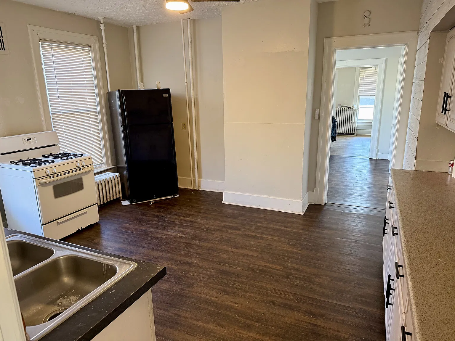 728 Grand Avenue - 1 — Photo 3