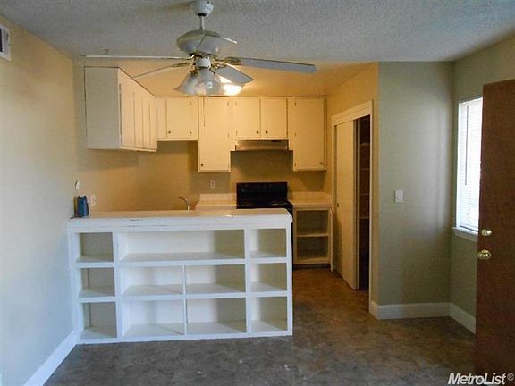 3rd image of 434 Caribrook Way APT 1