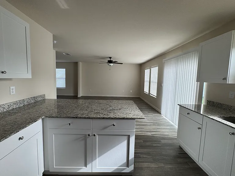 1271 S McDuff St — Photo 10
