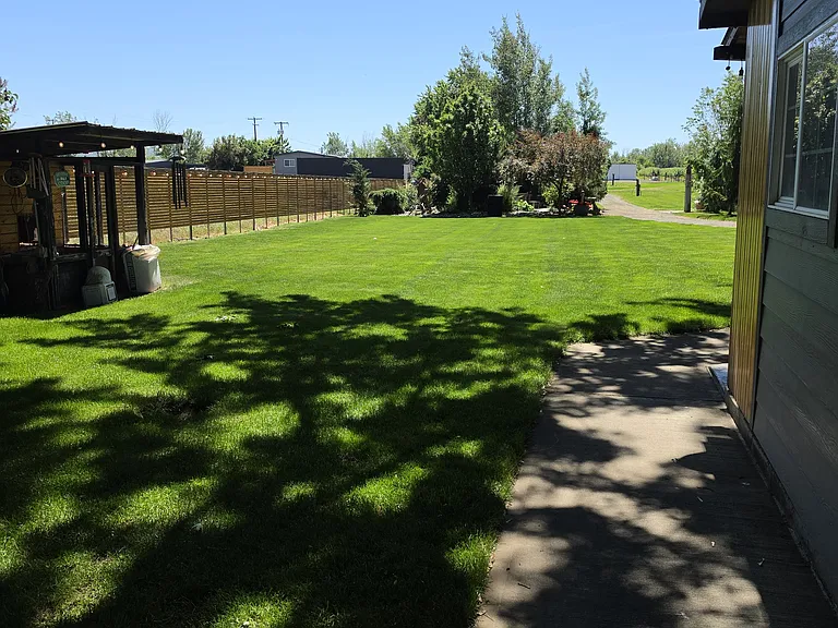 54032 Birch Creek Rd — Photo 6