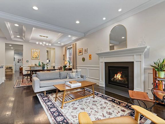 4th image of 2946 N Damen Ave #1