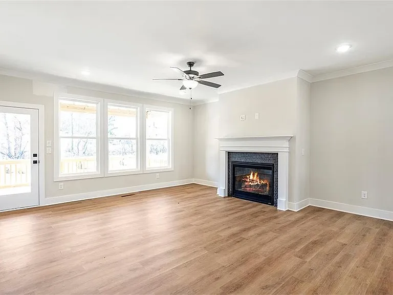 152 Palm St — Photo 13