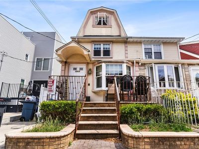 1213 E 34th St, Brooklyn, NY, 11210