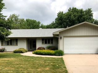 2009 O St, Aurora, NE 68818