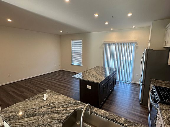 3rd image of 7816 Wolf Run Ln #21
