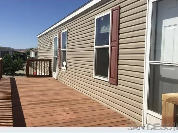 725 W Thornton Ave #70, Hemet, CA 92543