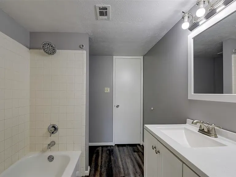 10107 Sand Pass Ln — Photo 16