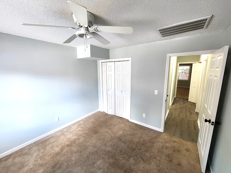 2000 Water Oak Dr #1-A — Photo 11