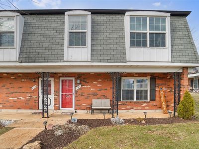 821 Dumont Pl, Saint Louis, MO, 63125