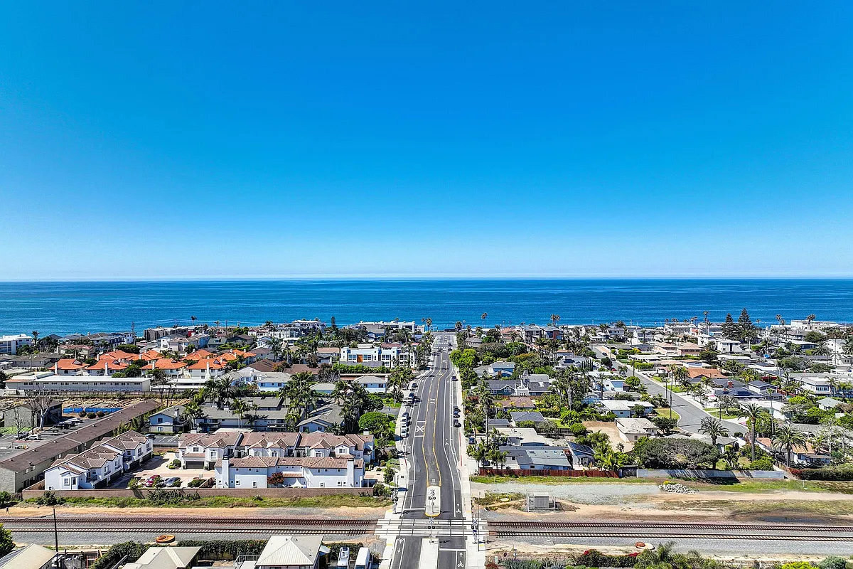 Building Photo - Elan Tamarack Shores