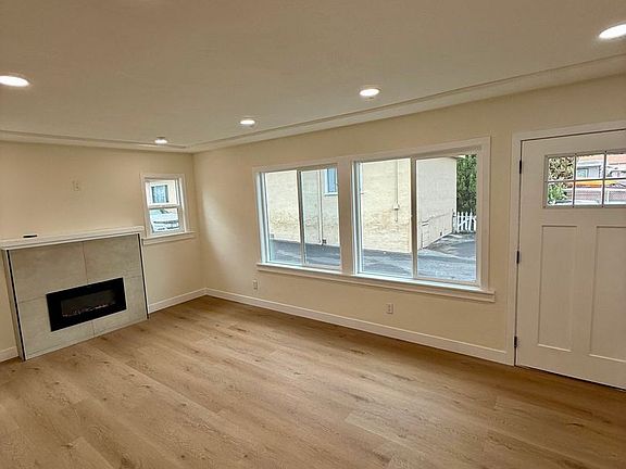 5th image of 21462-21484 Ocean View Dr #21472
