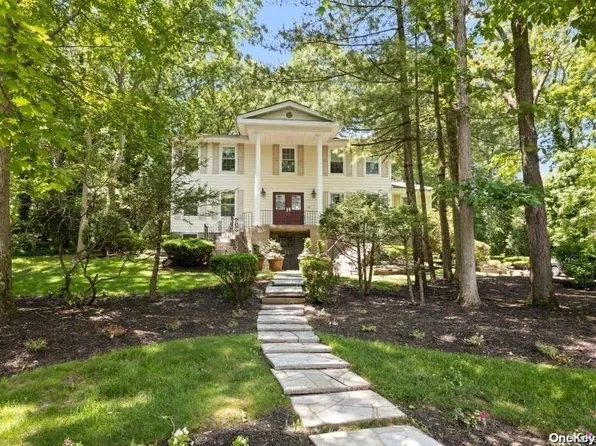 26 Round Tree Drive, Melville, NY 11747