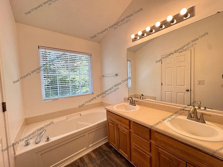 424 Alero Rd — Photo 21