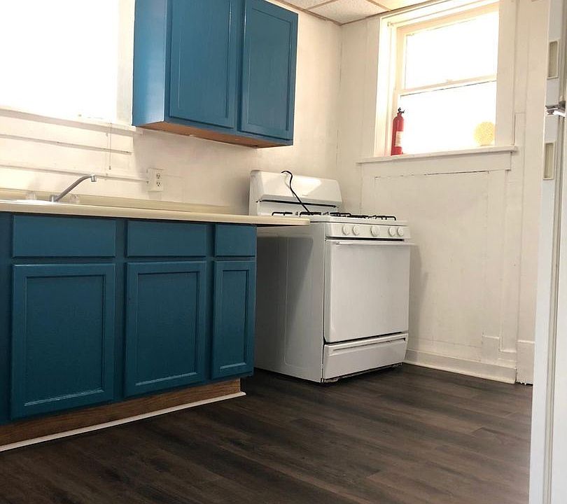 1st image of 544 Pennsylvania St Floor 1