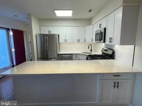 37 Tarragon Ct, Thorofare, NJ 08086