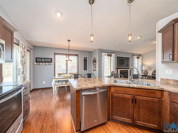 4th image of 618 Eagle Ave