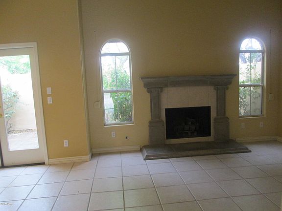 3rd image of 5015 E Cheyenne Dr Unit 3