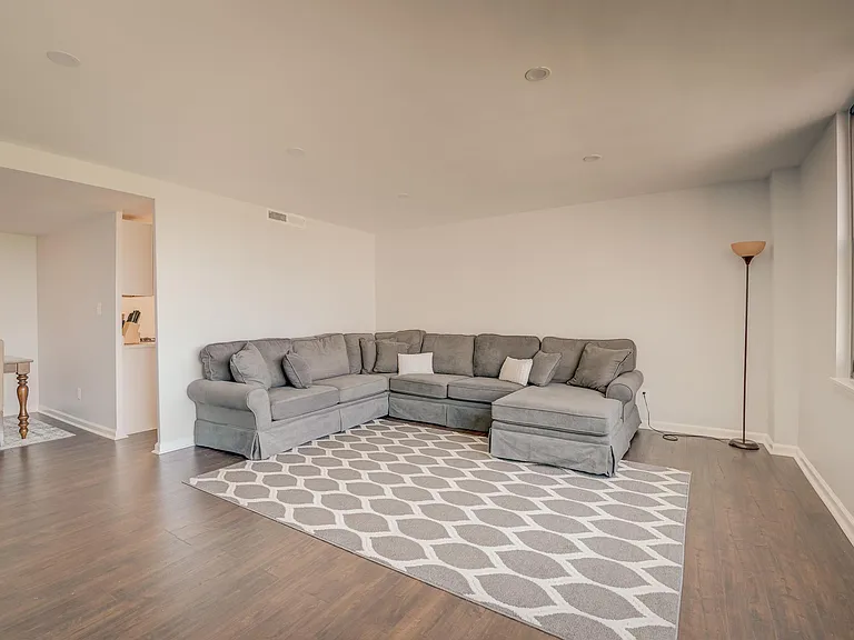 4600 Duke St #1205 — Photo 5