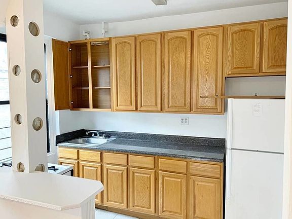 5th image of 21-57 33rd St #3LL
