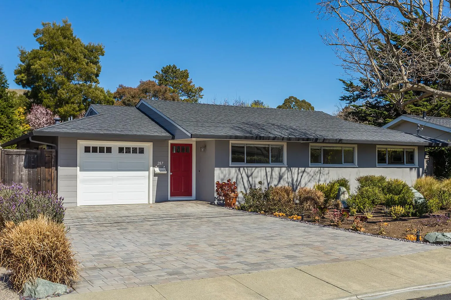 287 Cecilia Way photo 1