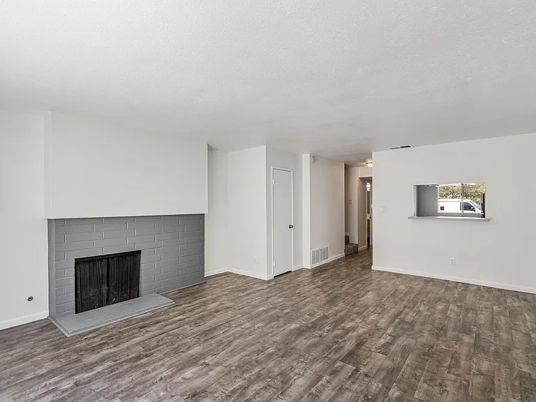 6799 Alvarado Rd #4 — Photo 8