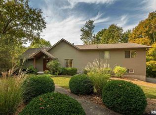 145 Apple Orchard Rd, Carbondale, IL 62903