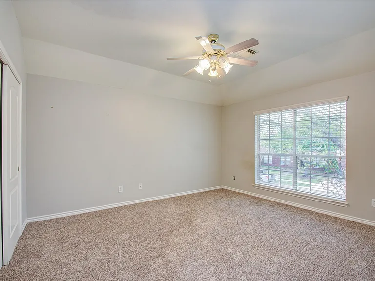 411 Green Stone Ct — Photo 26