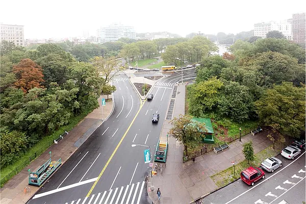 Sold by Douglas Elliman | media 21