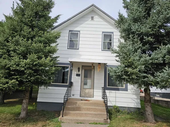 408 E E St, Iron Mountain, MI 49801