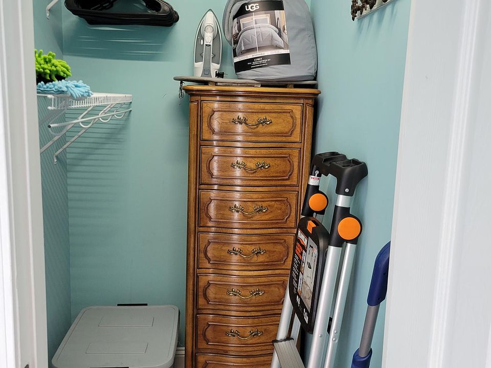 Walk in closet