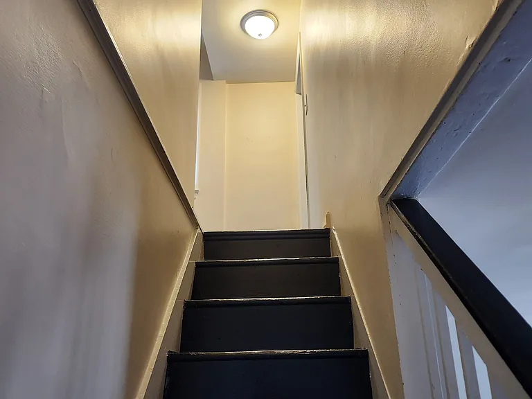 143 Howard Ave — Photo 5