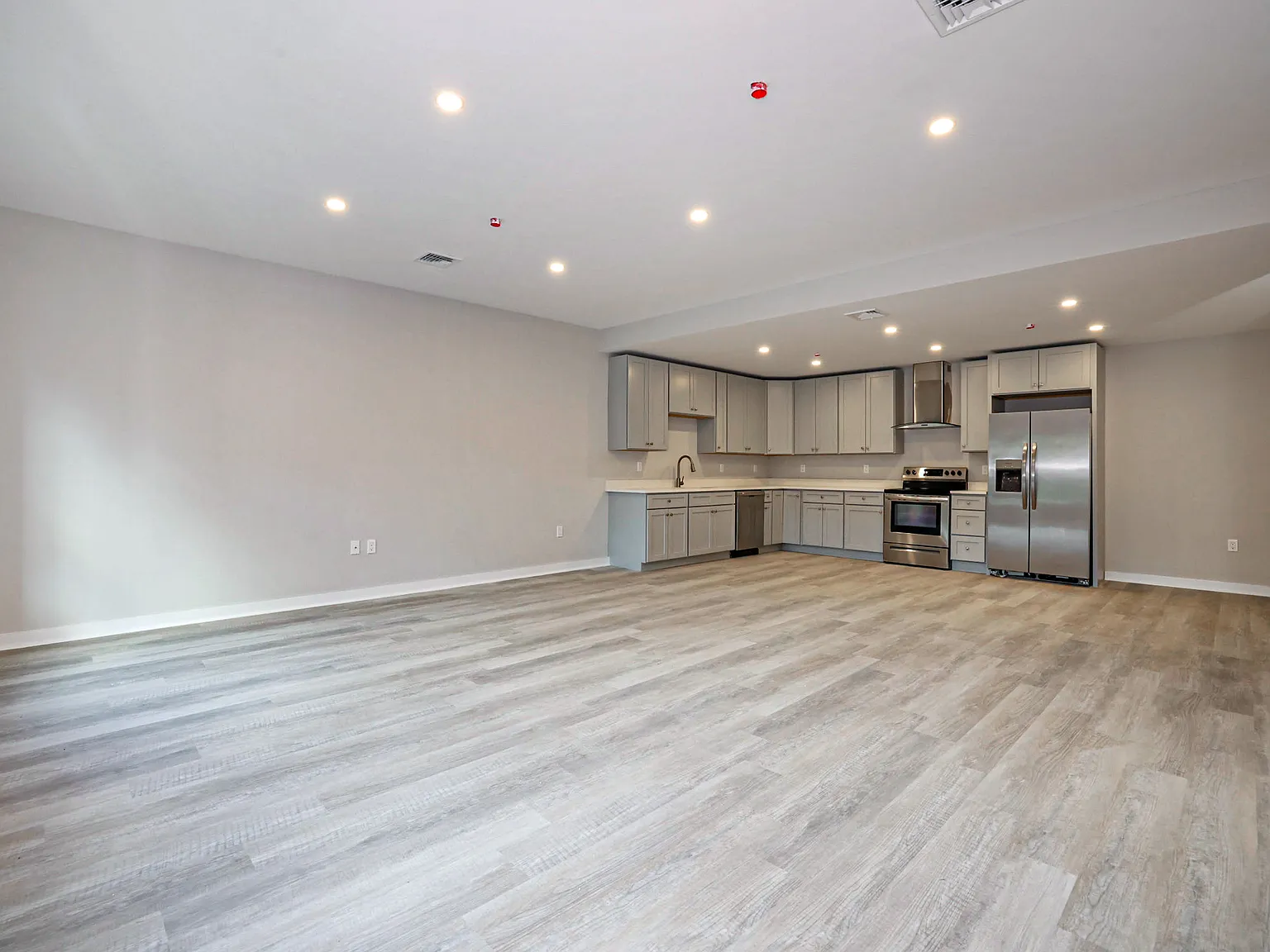 2 bed, 1100 sqft, $4,500 — Photo 4
