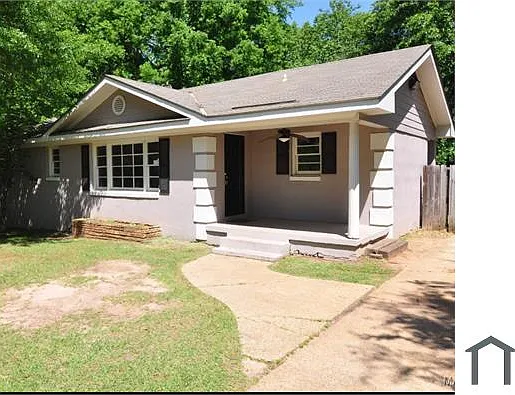 3 bed, 1178 sqft, $1,420 — Photo 1