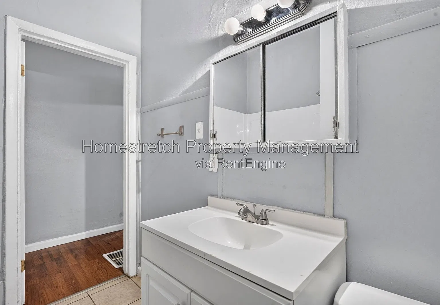 3 bed, 1.0 bath, 1030 sqft, $1,350 — Photo 4