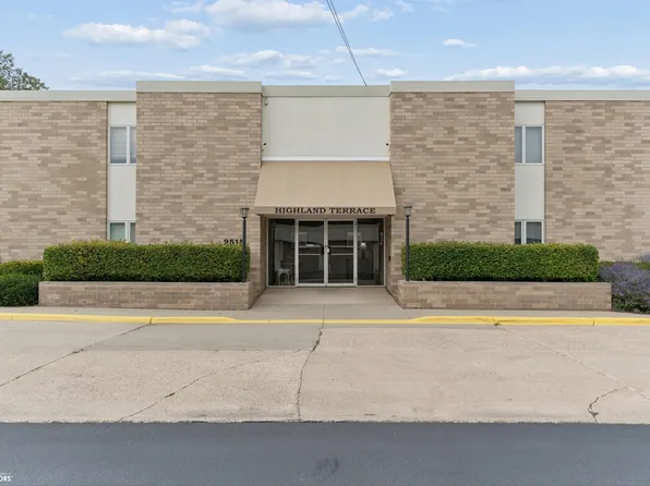 2515 S Lakeview Ct Unit 204, Clear Lake, IA 50428
