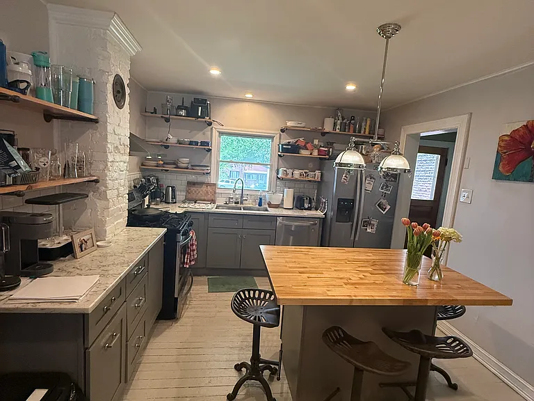 343 Sapphire Way — Photo 3