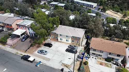 2813 Menlo Ave Photo 1
