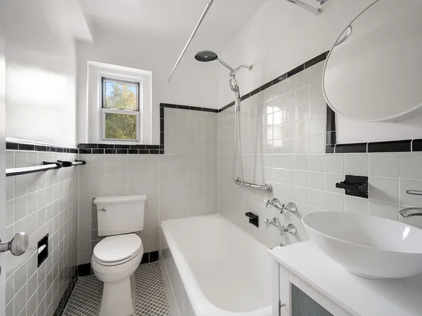 5430 Netherland Avenue image 21 of 23