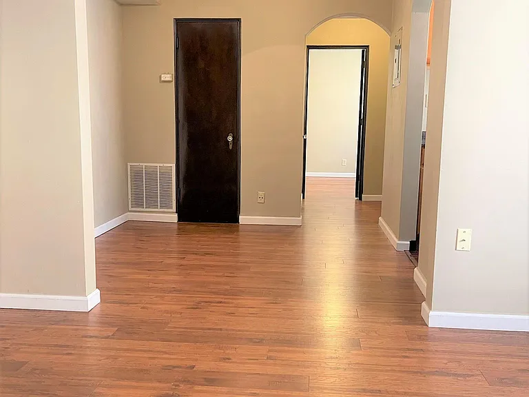 5712 Phillips Ave #B9 — Photo 40