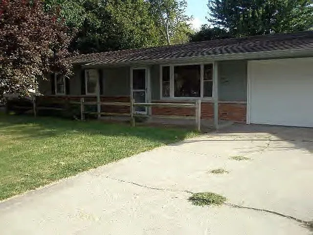 112 Coronado Dr photo 1
