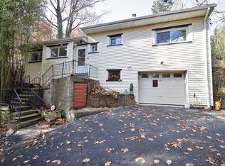 40 McKinley Ave, Valhalla, NY 10595