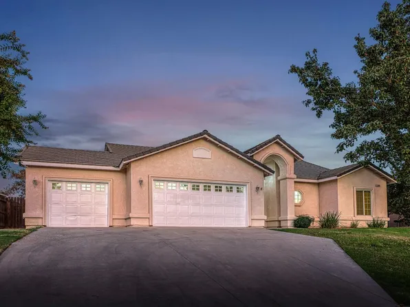 12499 Georgia Pl, Madera, CA 93637