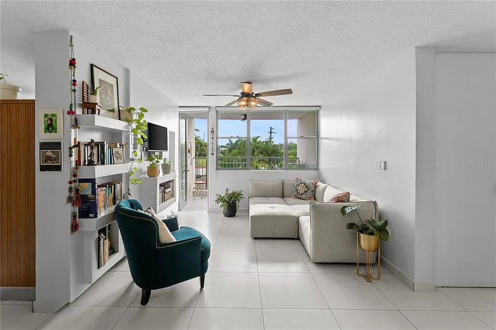 2 bed, 2.0 bath, 850 sqft, $1,800 — Photo 2