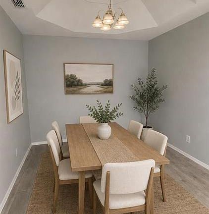 4th image of 1303 Sherwood Dr