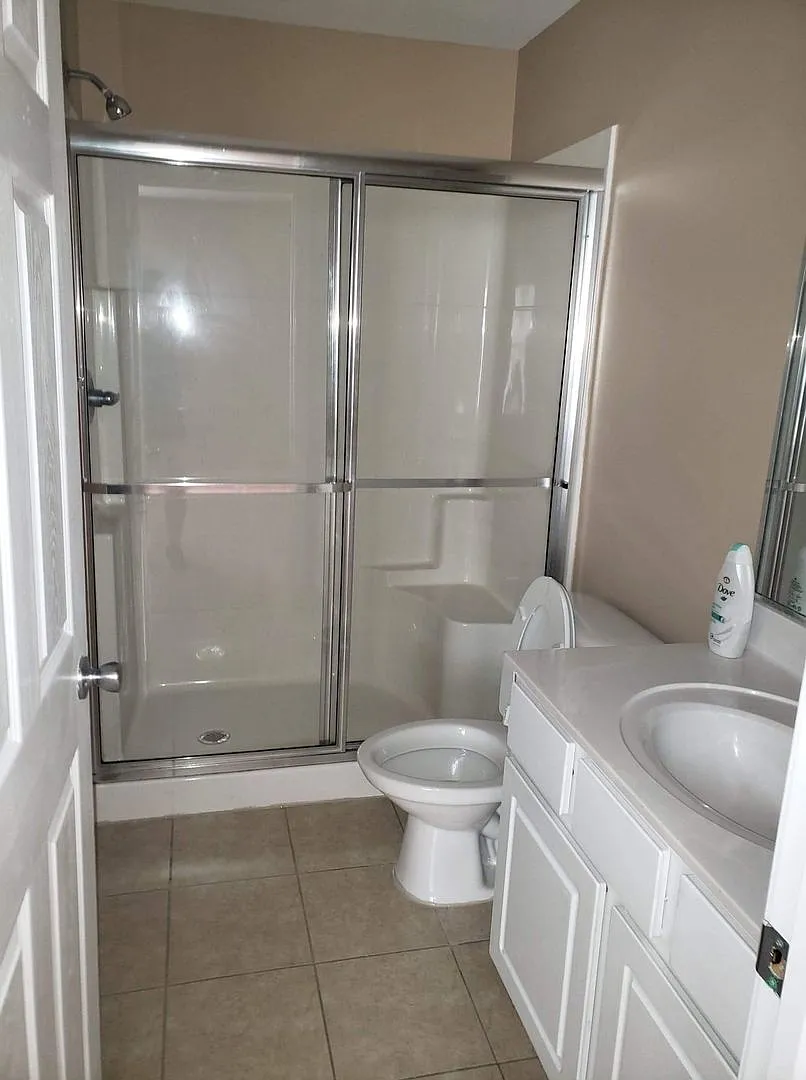 Cute 3 Bedroom, 2.5 Bath Townhome. — Photo 1