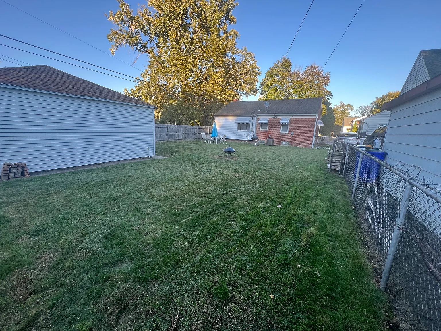 16927 Inverness St — Photo 3
