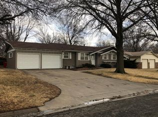 608 N Valleyview Ave, Wichita, KS 67212