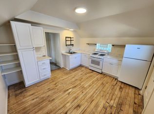 203 Burns St UNIT 2, Charlevoix, MI 49720